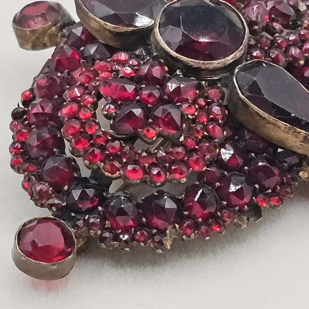 Vtg Bohemian Czech Garnet Brooch Deep Red Victorian Style Floral Cluster 2.5